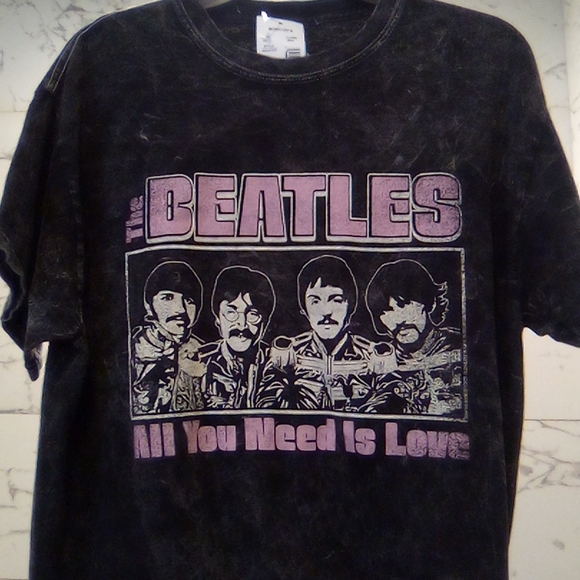 Brand New Beatles Tee "All U Need is ..Love" - Picture 2 of 8